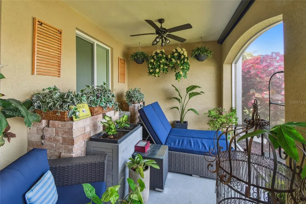 17 Franklin Court S St Petersburg FL 33711