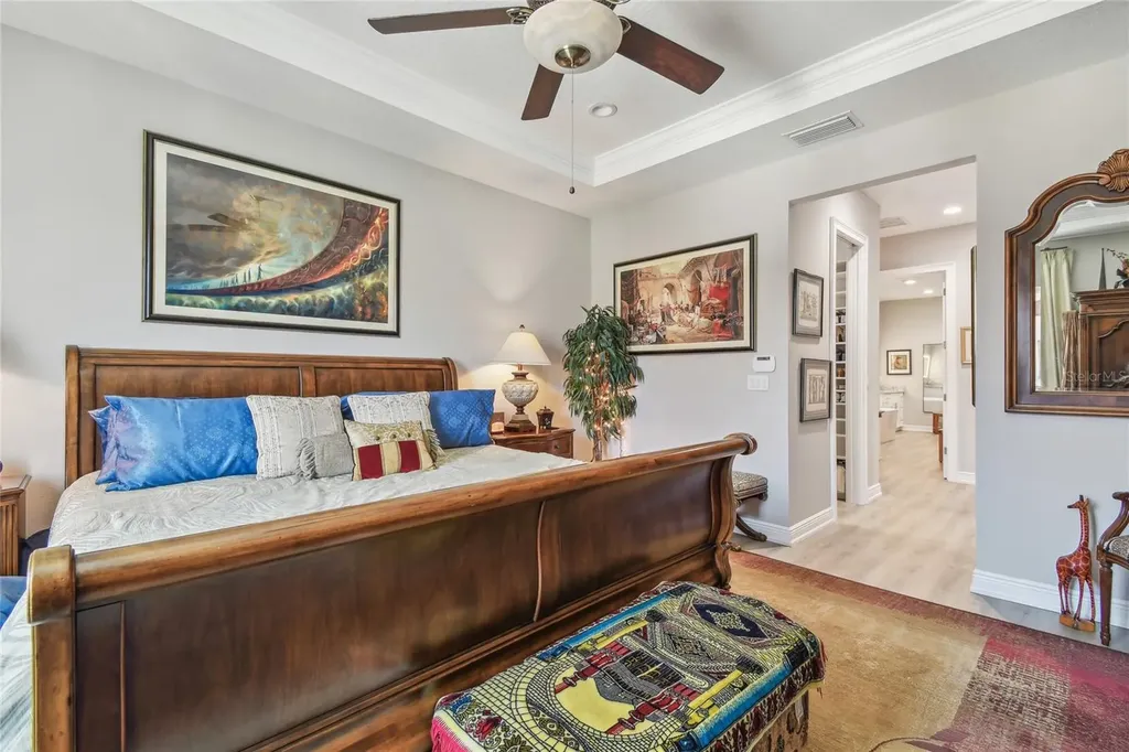 17 Franklin Court S St Petersburg FL 33711