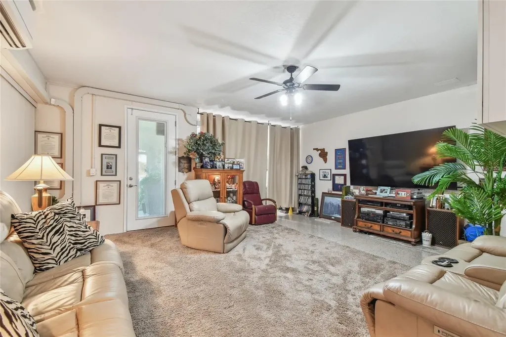 17 Franklin Court S St Petersburg FL 33711
