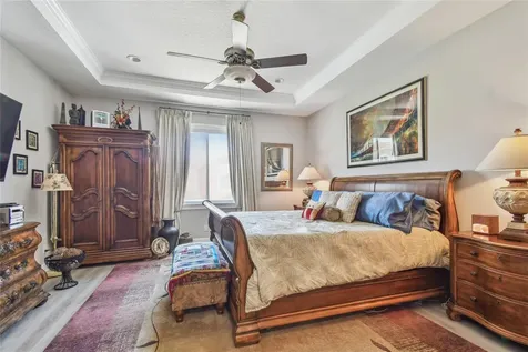 17 Franklin Court S St Petersburg FL 33711