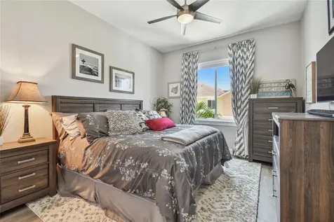 17 Franklin Court S St Petersburg FL 33711