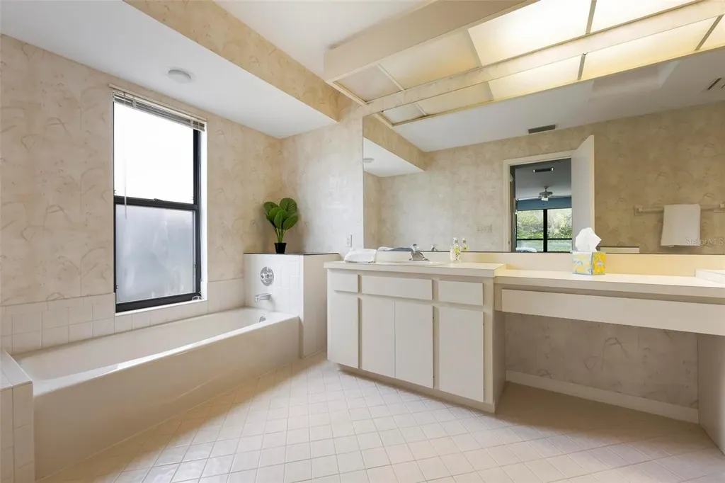 3920 Wilshire Court Sarasota FL 34238