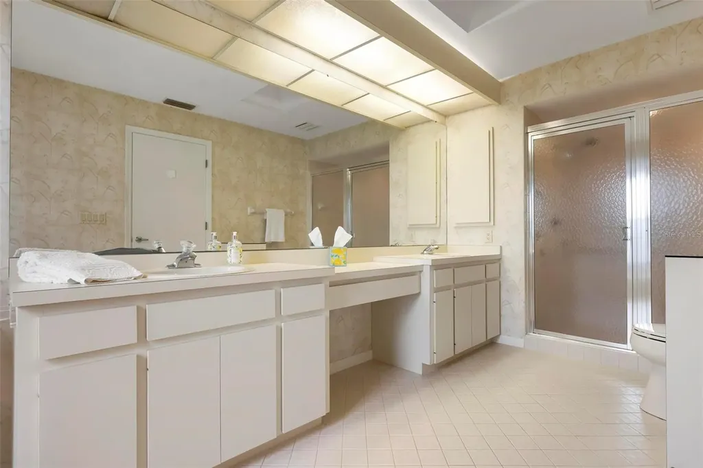 3920 Wilshire Court Sarasota FL 34238