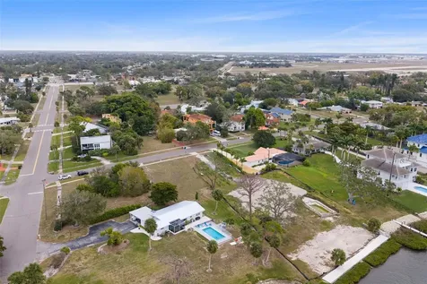 7510 Westmoreland Drive Sarasota FL 34243