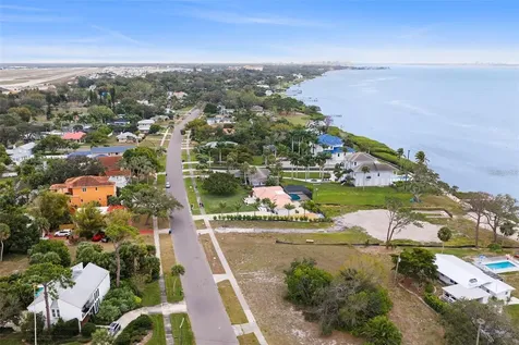 7510 Westmoreland Drive Sarasota FL 34243