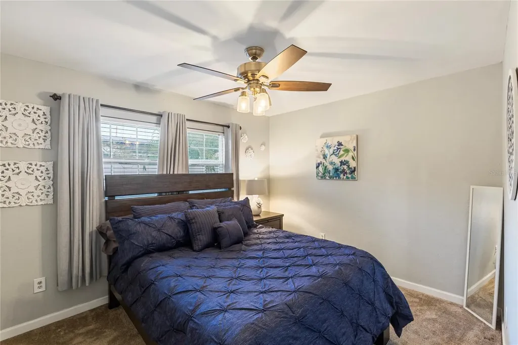 1832 69th Avenue S St Petersburg FL 33712