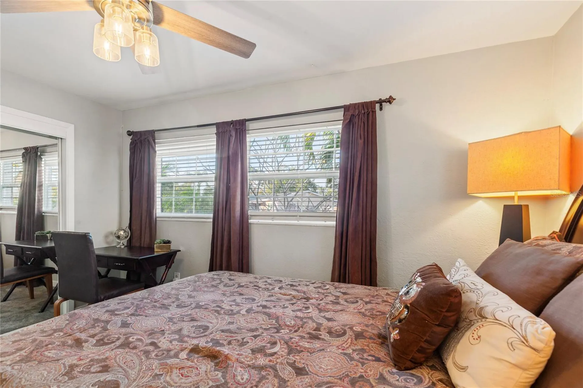1832 69th Avenue S St Petersburg FL 33712
