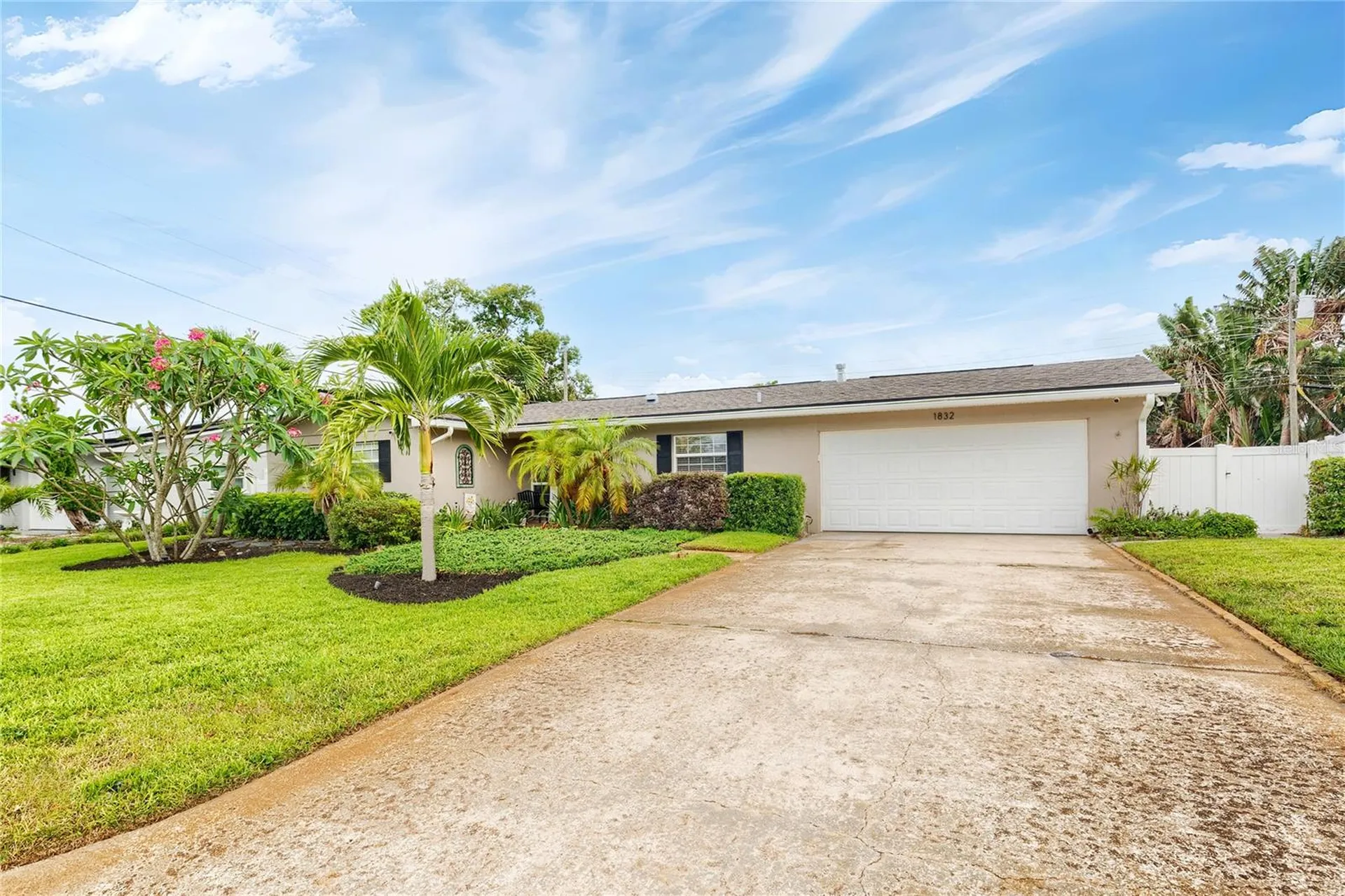 1832 69th Avenue S St Petersburg FL 33712