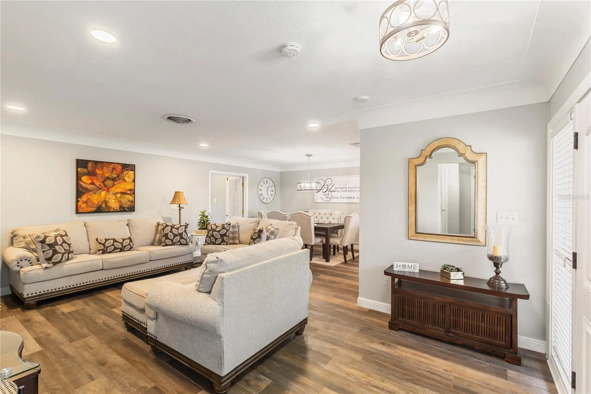 1832 69th Avenue S St Petersburg FL 33712