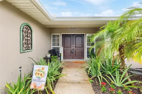 1832 69th Avenue S St Petersburg FL 33712