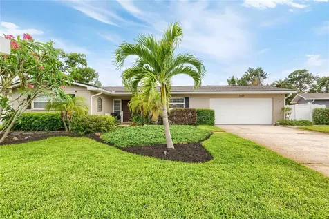 1832 69th Avenue S St Petersburg FL 33712