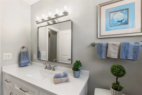 1832 69th Avenue S St Petersburg FL 33712