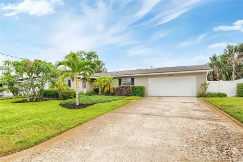 1832 69th Avenue S St Petersburg FL 33712