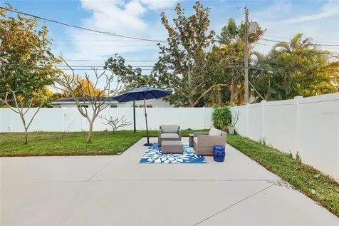 1832 69th Avenue S St Petersburg FL 33712