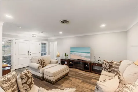 1832 69th Avenue S St Petersburg FL 33712