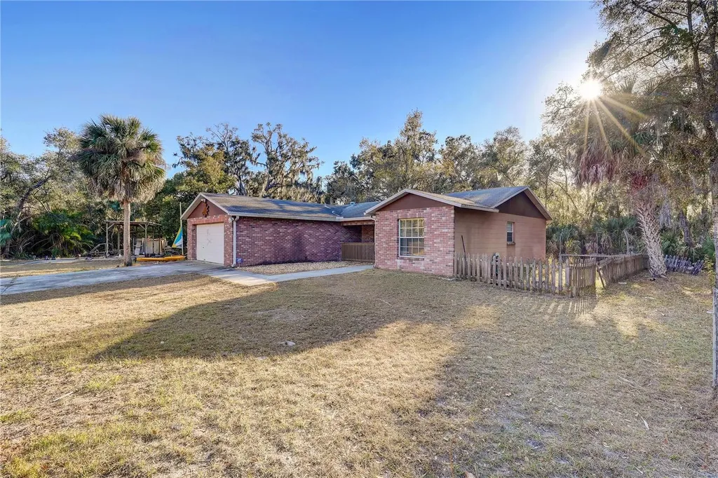 8849 Richmond Street Gibsonton FL 33534