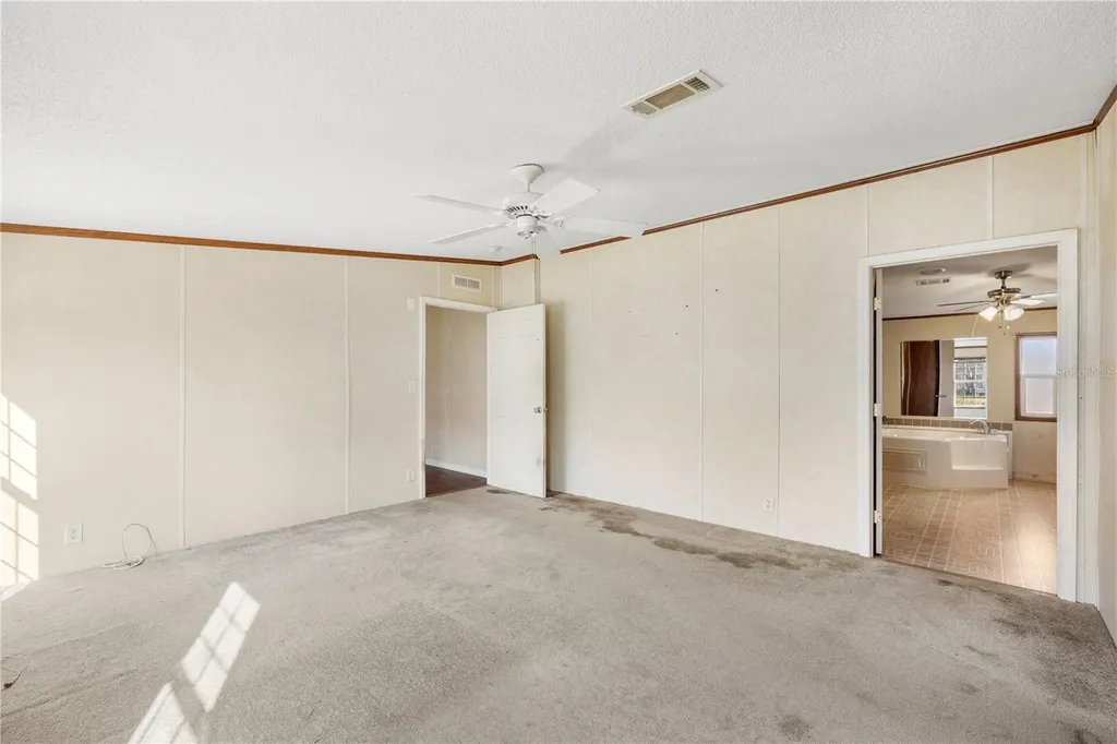 32443 Memory Lane Leesburg FL 34788