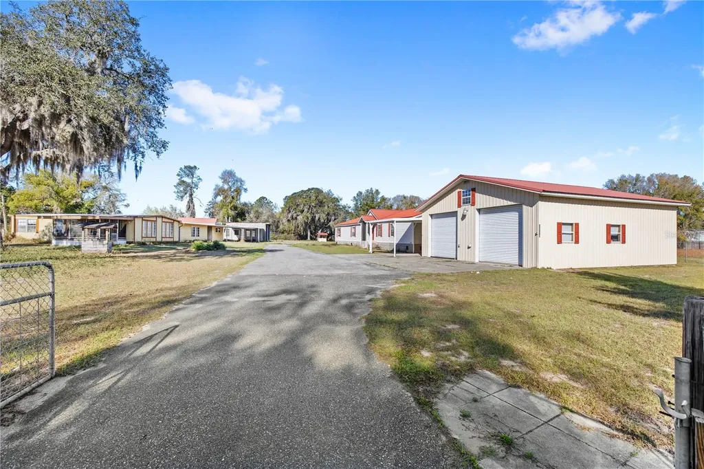 32443 Memory Lane Leesburg FL 34788