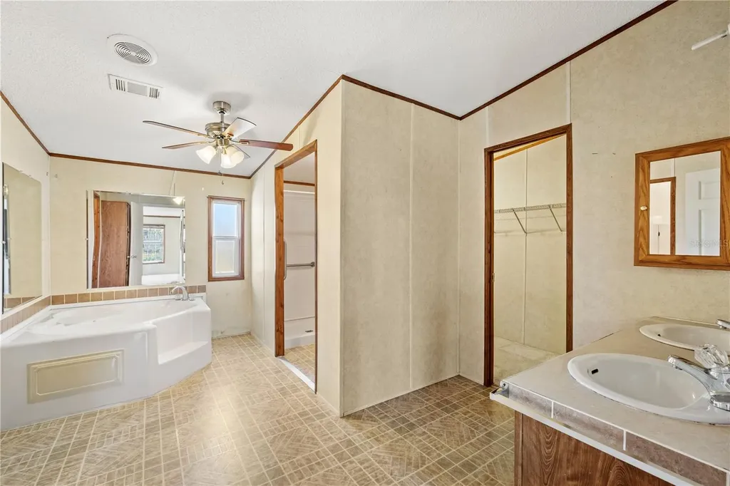32443 Memory Lane Leesburg FL 34788