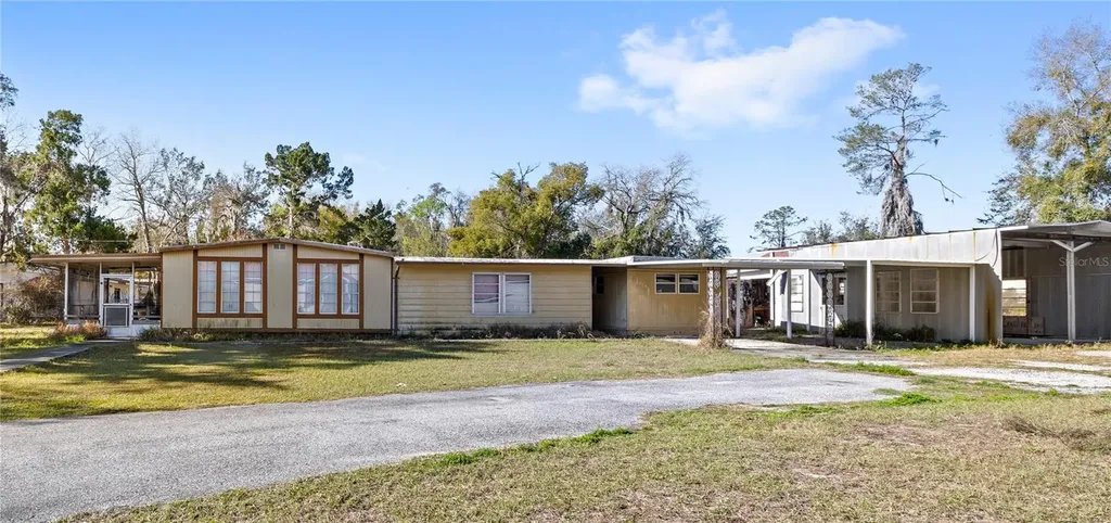 32443 Memory Lane Leesburg FL 34788