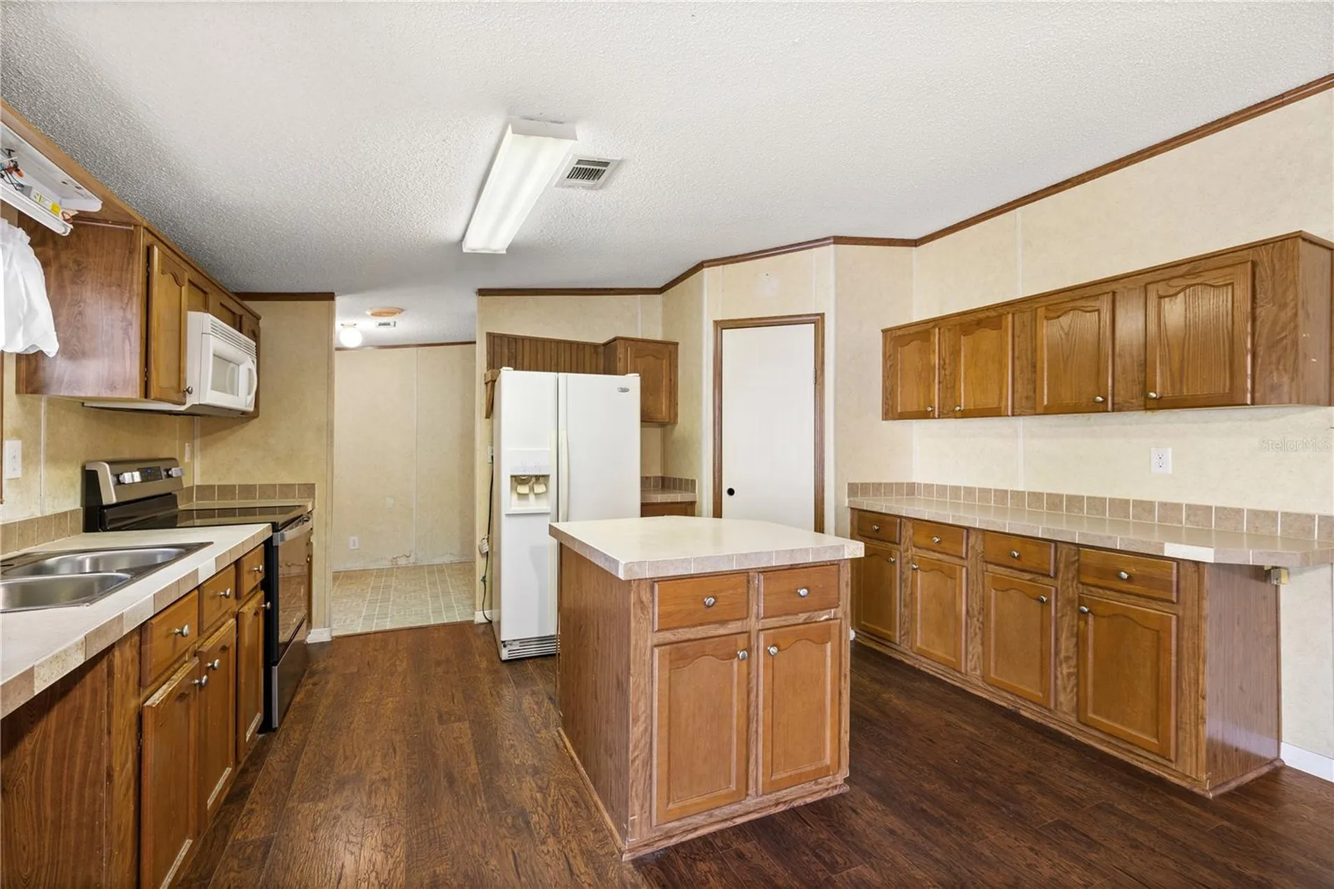 32443 Memory Lane Leesburg FL 34788