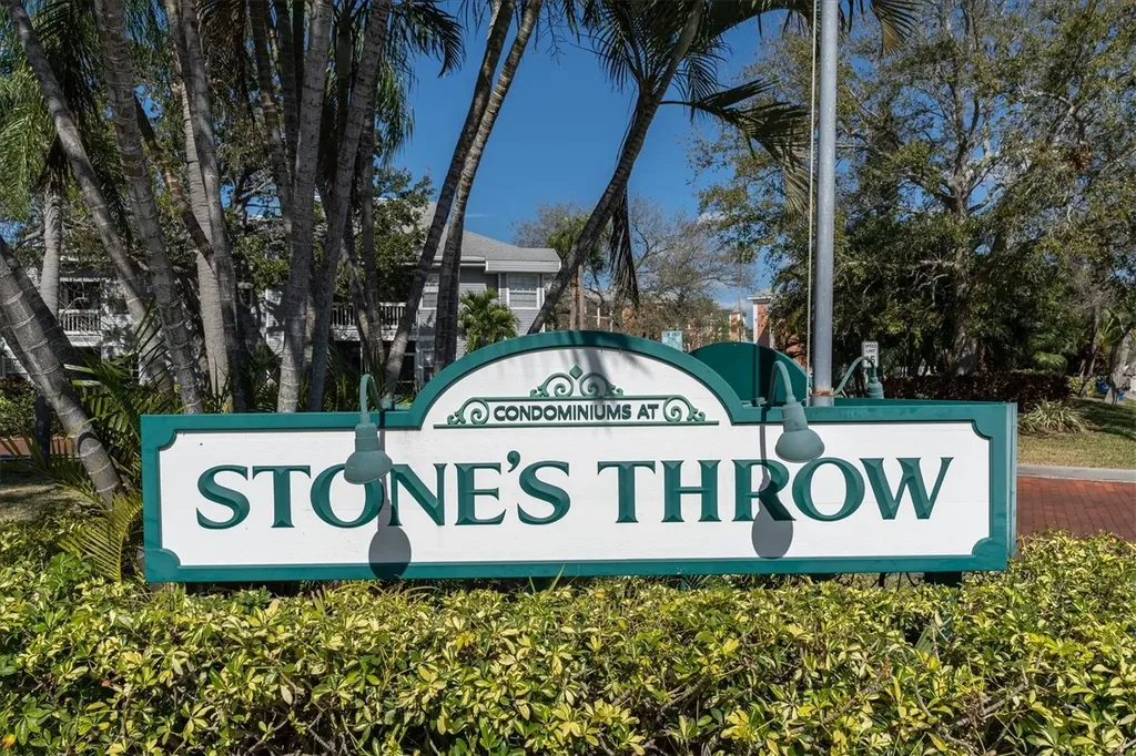 6931 Stones Throw Circle N St Petersburg FL 33710