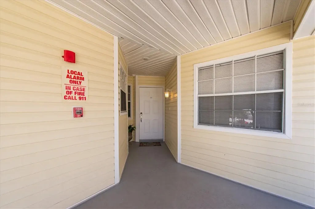 6931 Stones Throw Circle N St Petersburg FL 33710