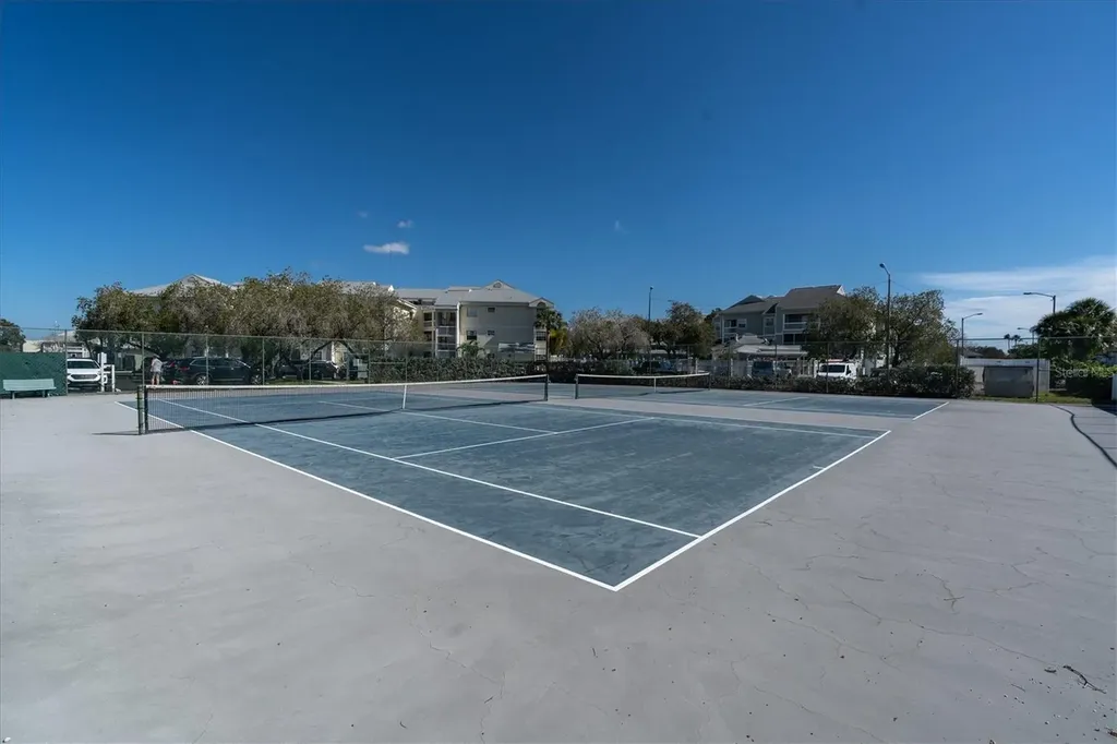6931 Stones Throw Circle N St Petersburg FL 33710