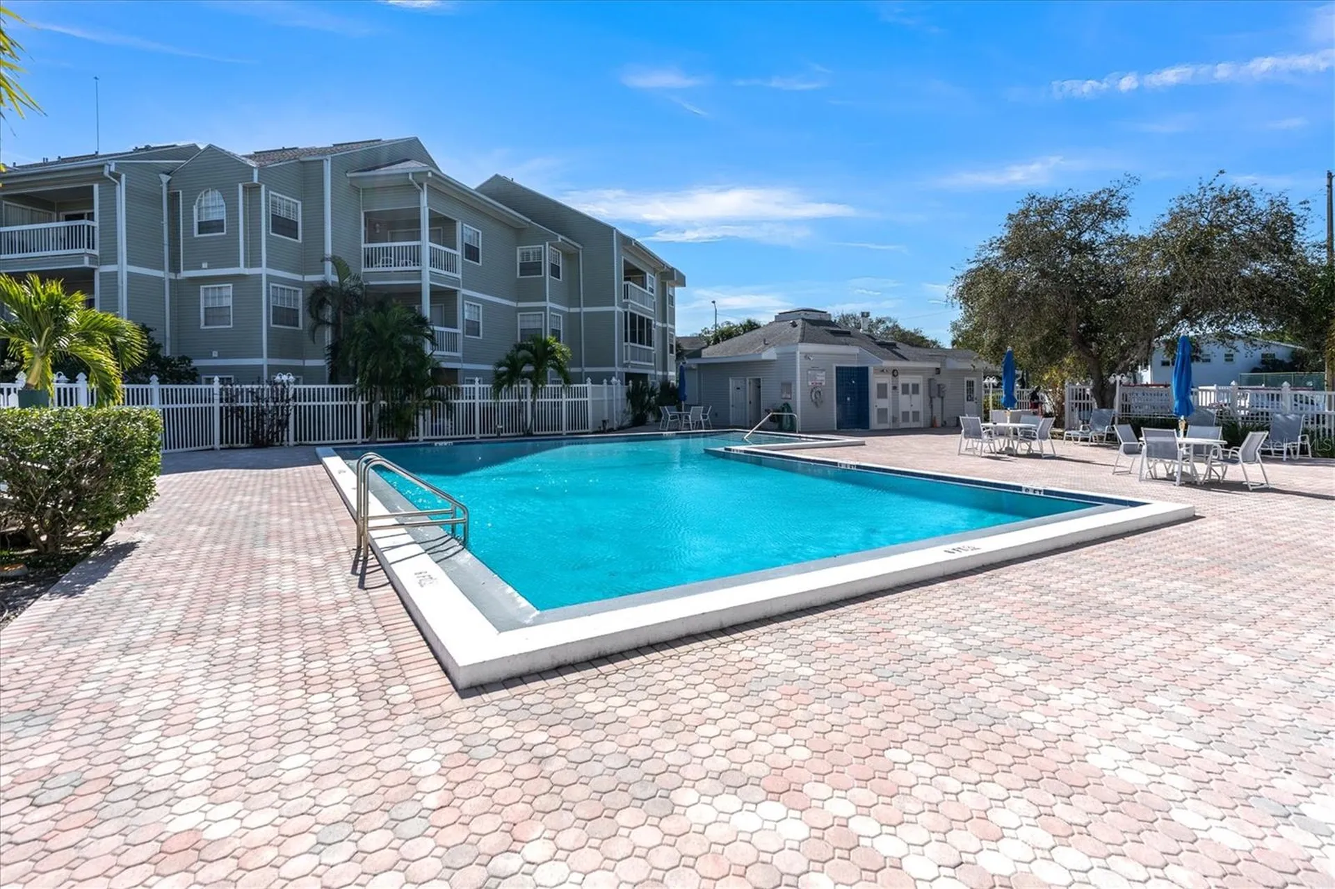 6931 Stones Throw Circle N St Petersburg FL 33710