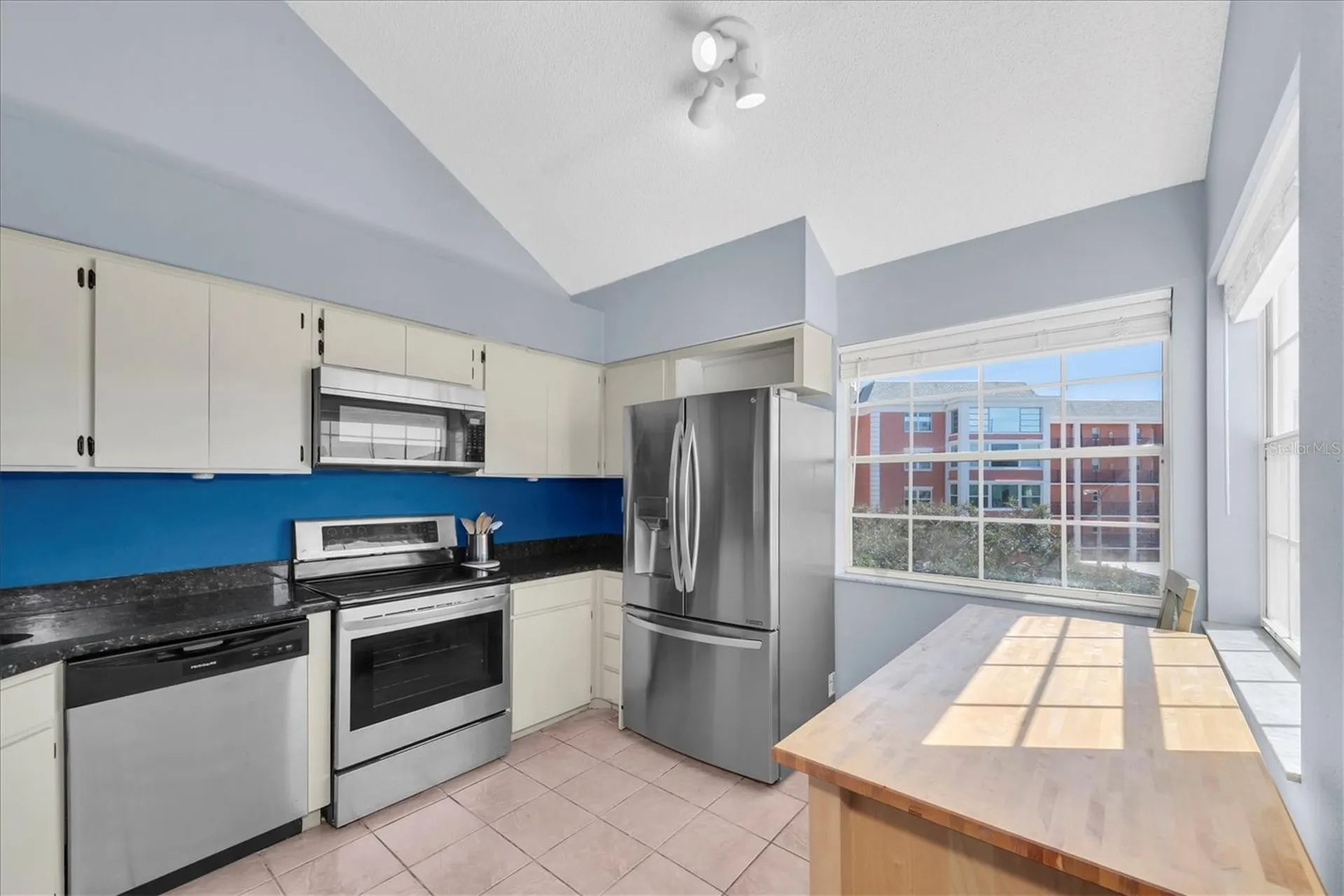 6931 Stones Throw Circle N St Petersburg FL 33710