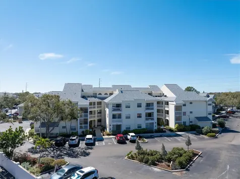6931 Stones Throw Circle N St Petersburg FL 33710
