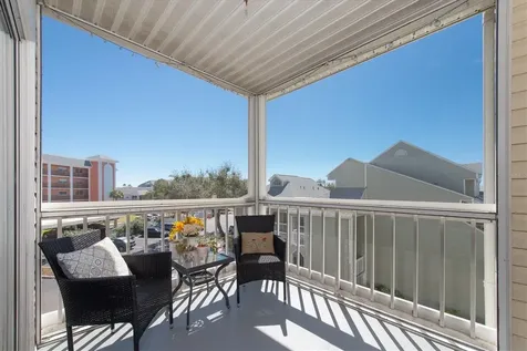 6931 Stones Throw Circle N St Petersburg FL 33710
