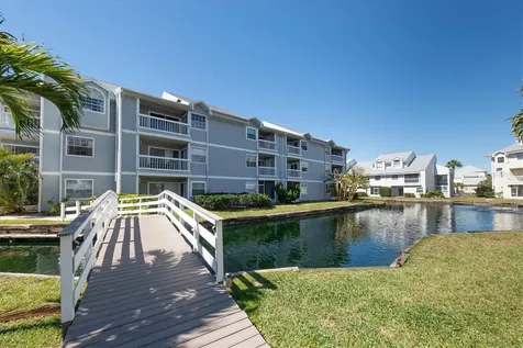 6931 Stones Throw Circle N St Petersburg FL 33710