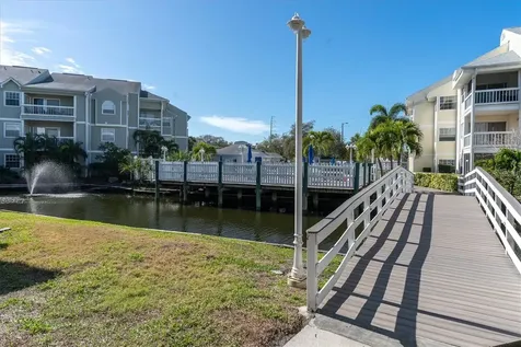 6931 Stones Throw Circle N St Petersburg FL 33710