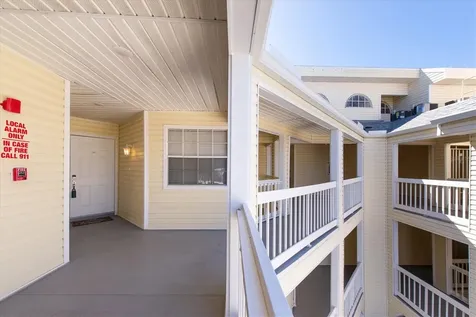 6931 Stones Throw Circle N St Petersburg FL 33710