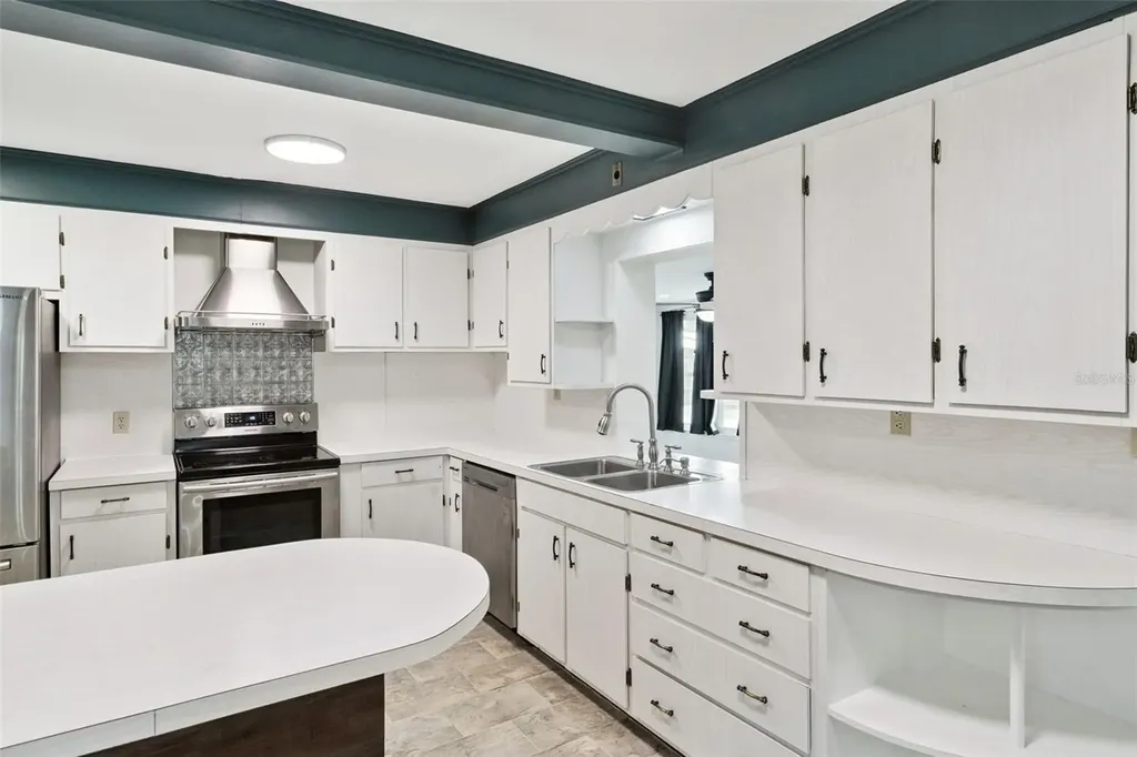 822 Poinsettia Drive Eustis FL 32726