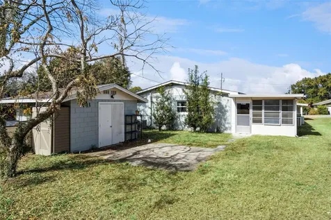 822 Poinsettia Drive Eustis FL 32726