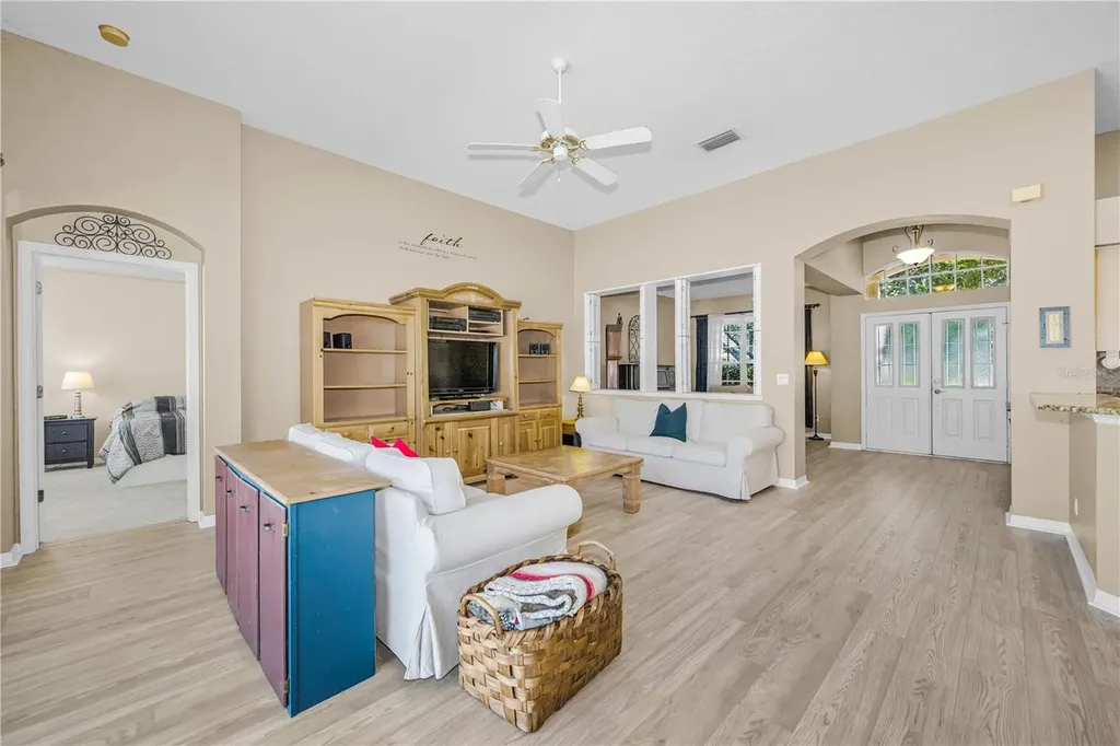 2225 Longmore Circle Valrico FL 33596