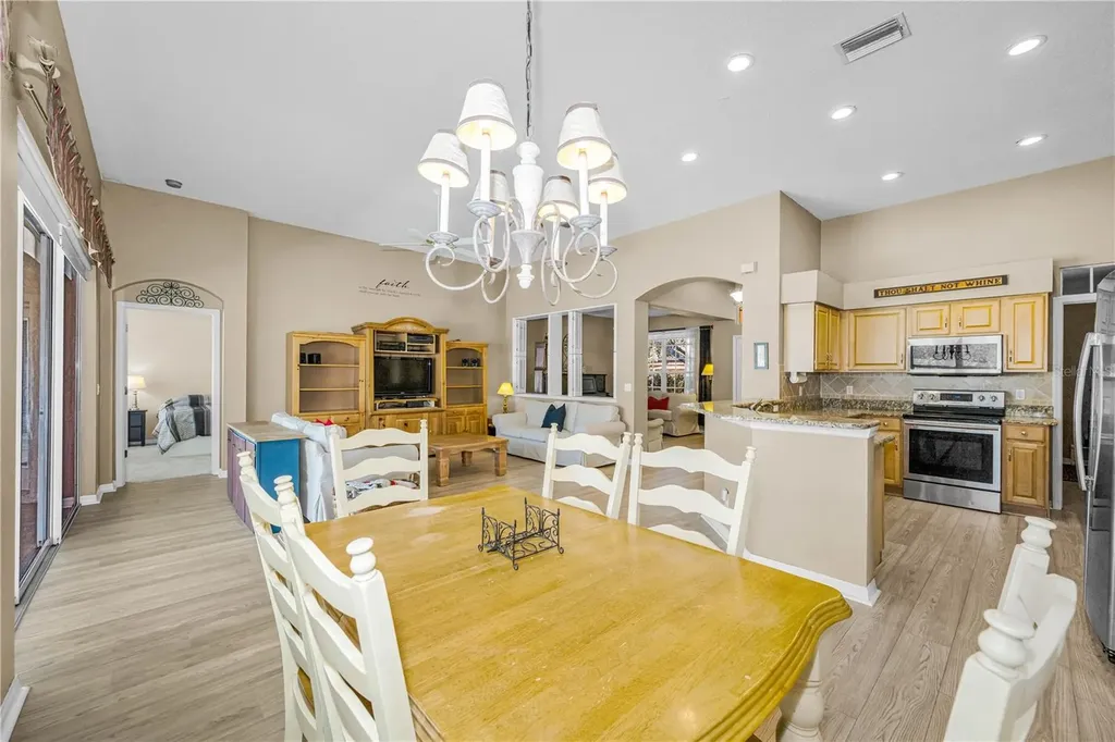 2225 Longmore Circle Valrico FL 33596