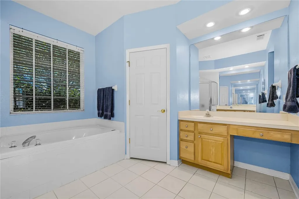 2225 Longmore Circle Valrico FL 33596