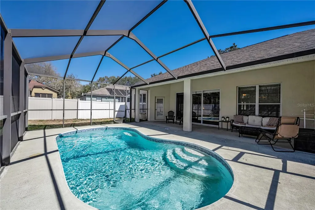 2225 Longmore Circle Valrico FL 33596