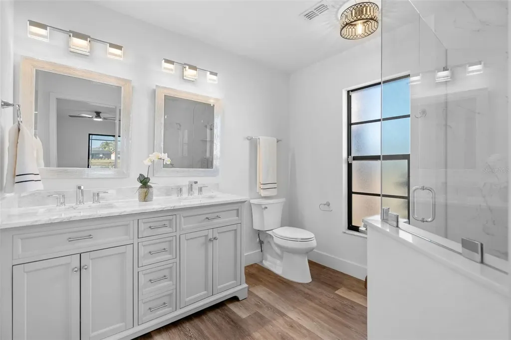 3872 Kingston Boulevard Sarasota FL 34238