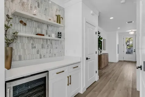 2138 W Chestnut Street Tampa FL 33607