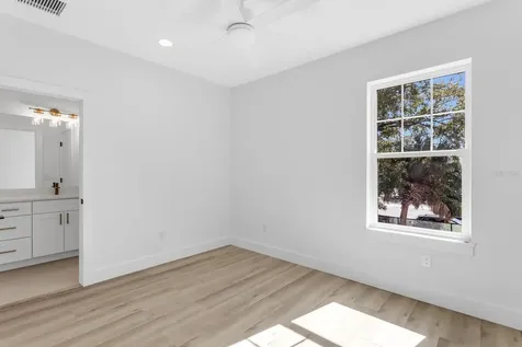 2138 W Chestnut Street Tampa FL 33607