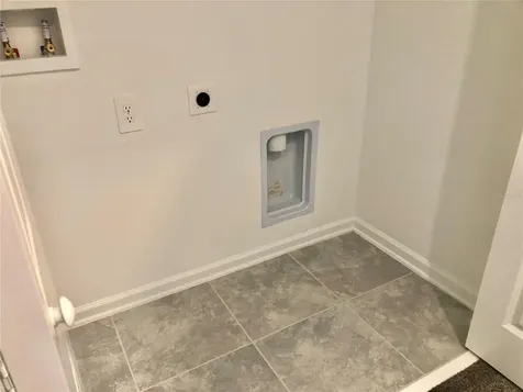 368 Nine Iron Drive Davenport FL 33896