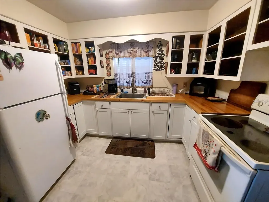 448 N Kansas Avenue Deland FL 32724