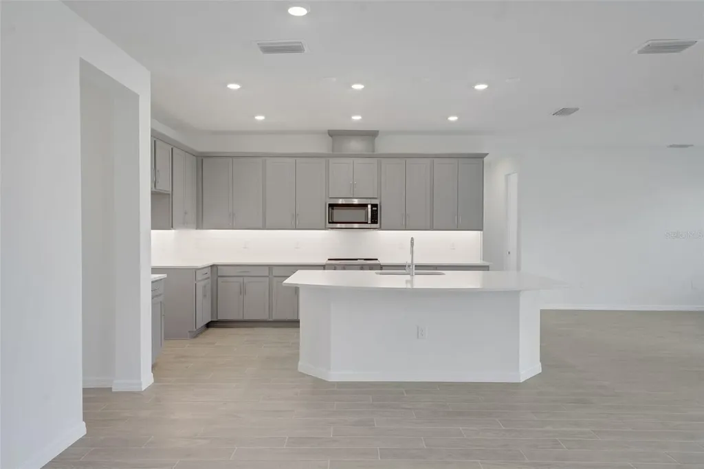 17453 Valleywood Parkway Land O Lakes FL 34638