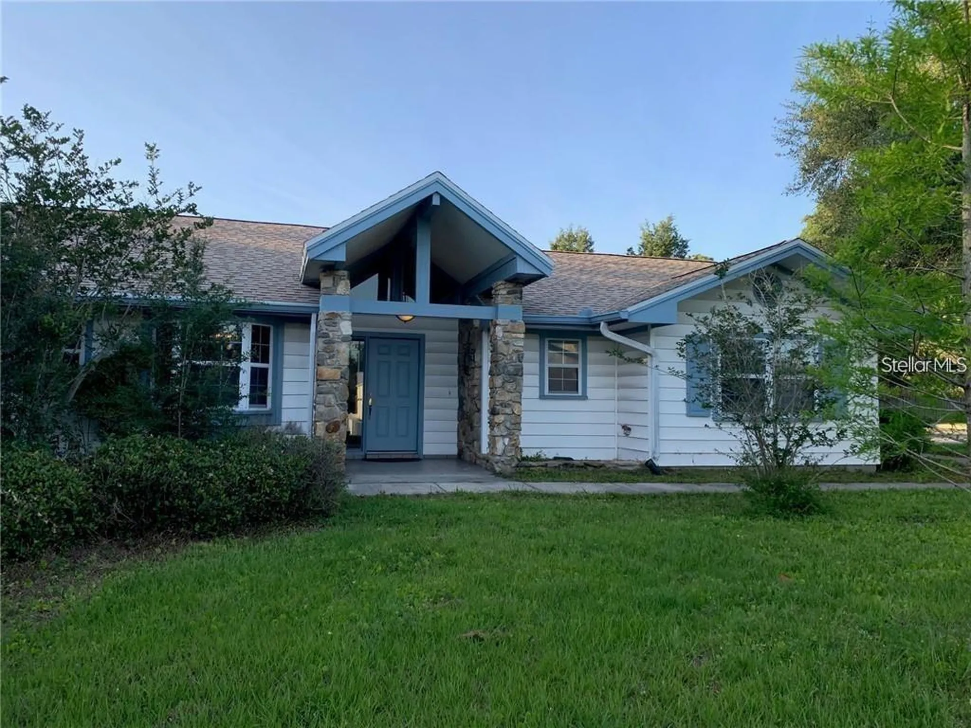 3090 Sunset Point Road Clearwater FL 33759