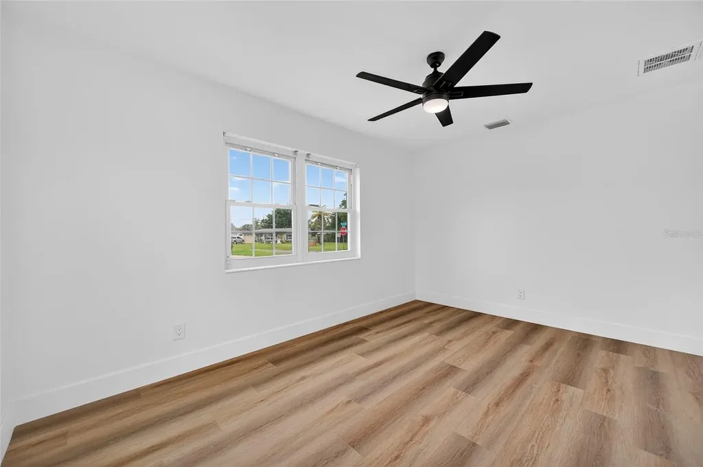 5175 23rd Avenue N St Petersburg FL 33710
