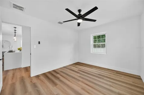 5175 23rd Avenue N St Petersburg FL 33710